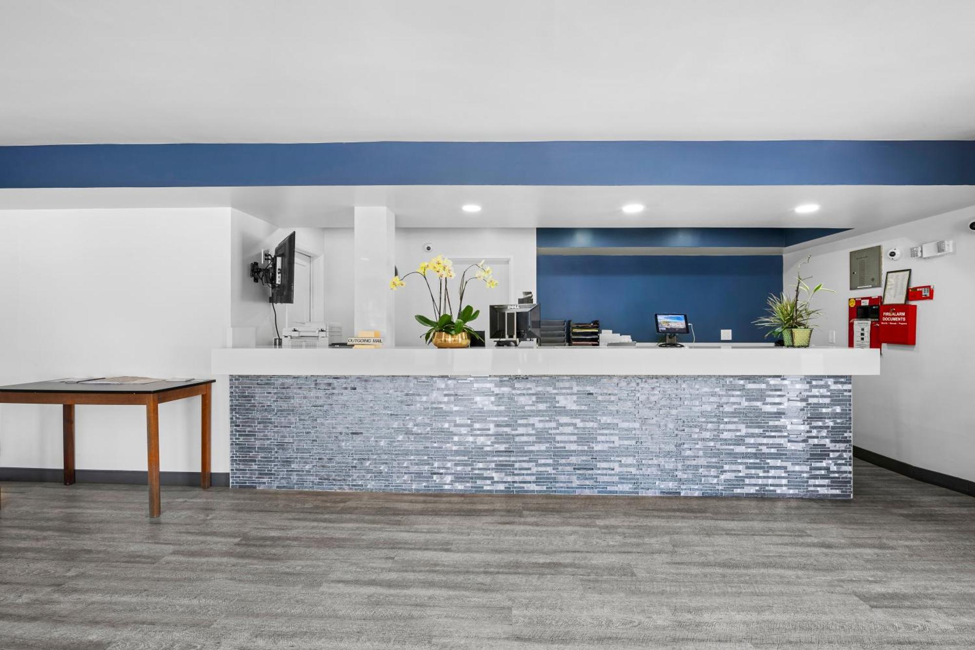 Hyland Inn Near Pasadena Civic Center מראה חיצוני תמונה