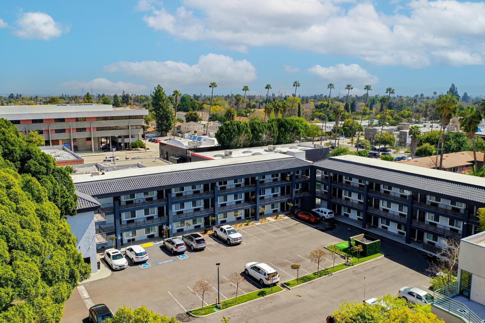 Hyland Inn Near Pasadena Civic Center מראה חיצוני תמונה