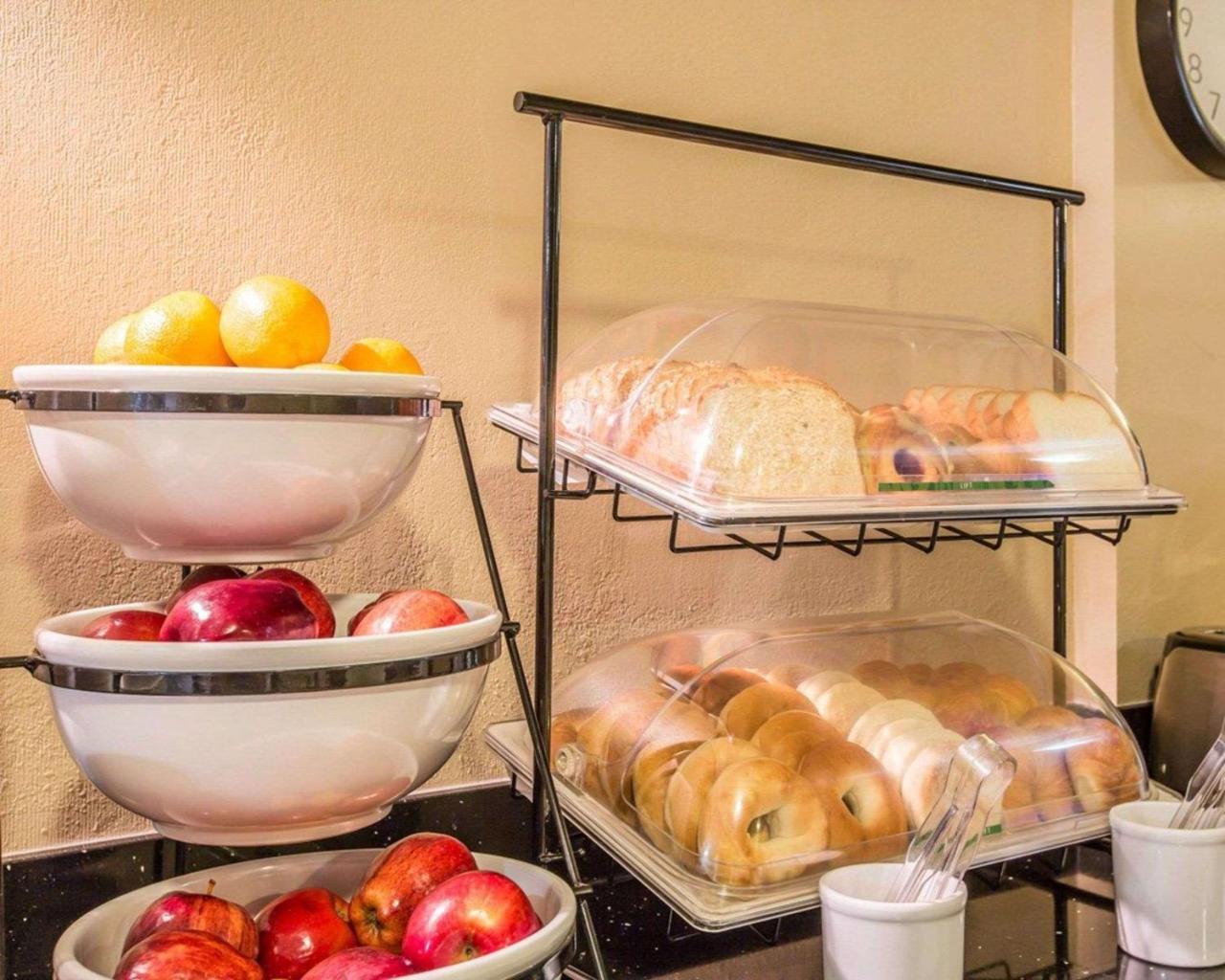 Hyland Inn Near Pasadena Civic Center מראה חיצוני תמונה