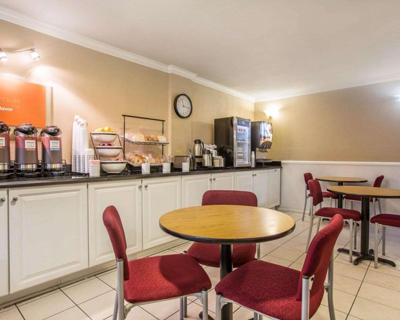 Hyland Inn Near Pasadena Civic Center מראה חיצוני תמונה