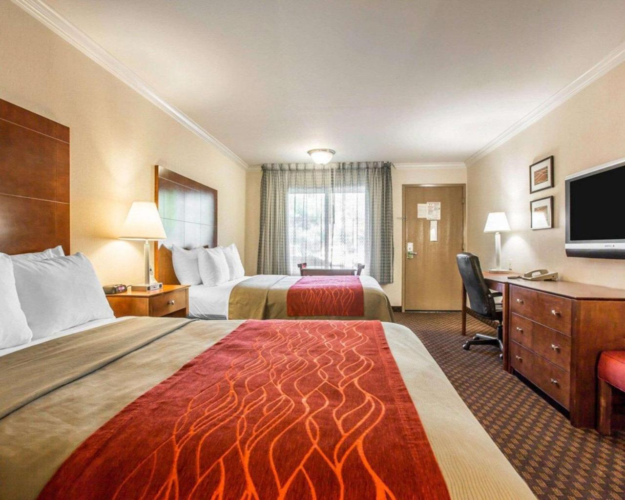 Hyland Inn Near Pasadena Civic Center מראה חיצוני תמונה
